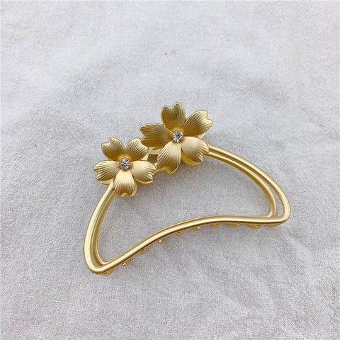 Women star flower Gold Hair Claws Clip Alloy metal geometry Hair Crab Clamp Accessories pearl Hairpin Hairgrip Barrette headwear